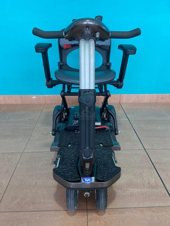 Scooter Plegable Minimo Plus vista delantera.jpg