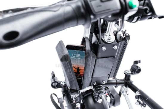Handbike electrico crossbike stricker funda telefono movil.jpg
