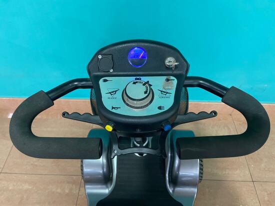 Scooter Sapphire 2 segunda mano manillar.jpg