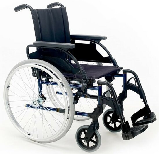 Imagen de Silla de ruedas plegable Breezy Premium