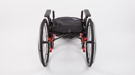 Silla ruedas manual Invacare Action 3 NG Light respaldo abatido.jpg