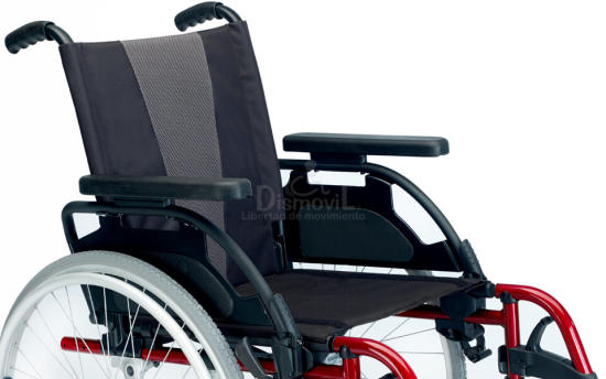 silla de ruedas manual breezy style de sunrise medical.jpg