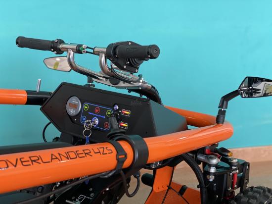 silla de ruedas electrica todoterreno Overlander 4zs manillar y joystick.JPEG