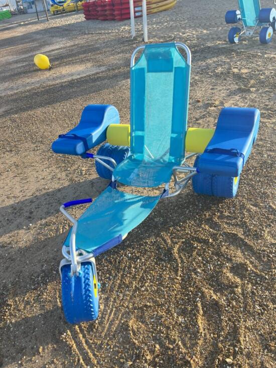 Silla de ruedas anfibia Ocean XXL vista frontal.jpg
