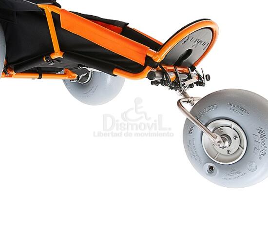 Silla ruedas XRover Reha Beach Set altura silla al suelo.jpg