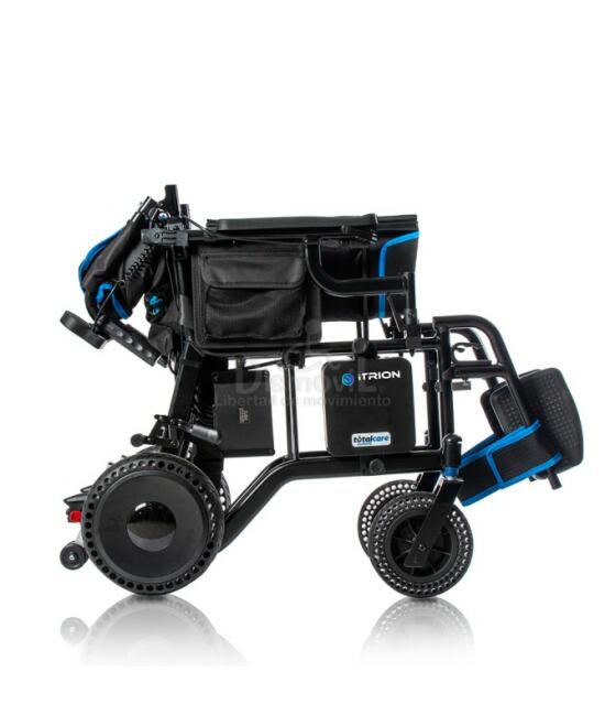 Silla ruedas itrion totalcare plegada vista lateral.jpg
