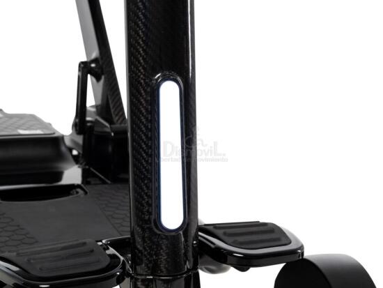 Scooter Plegable Gogo Carbon vista luz delantera.jpg