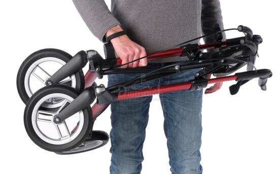 Rollator Gemino 30 parkinson plegado transporte.jpg