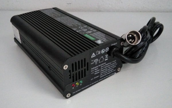 Cargador batería silla Salsa M2 Mini, 24V 5A/6A