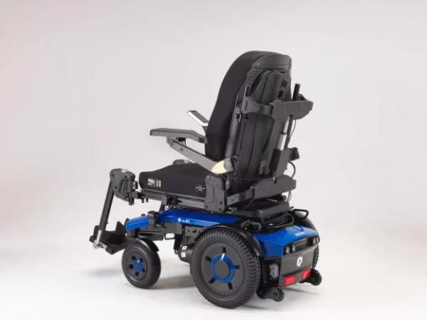 imagen secundaria Silla de Ruedas El&eacute;ctrica Aviva RX40 de Invacare